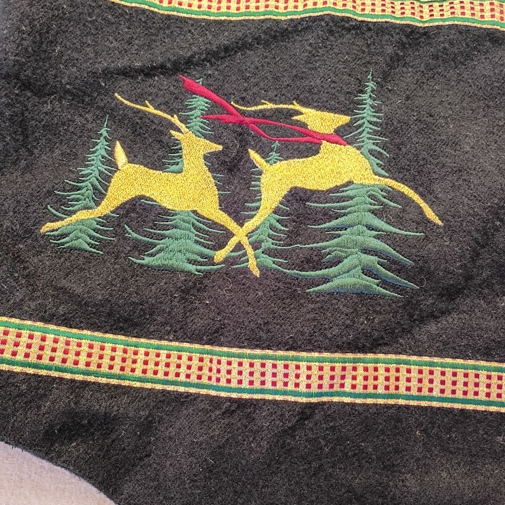 Karen‎ Scott Christmas Deer Vest Sz L Black Holiday Vest Pinecones Gold Accents - Picture 8 of 11